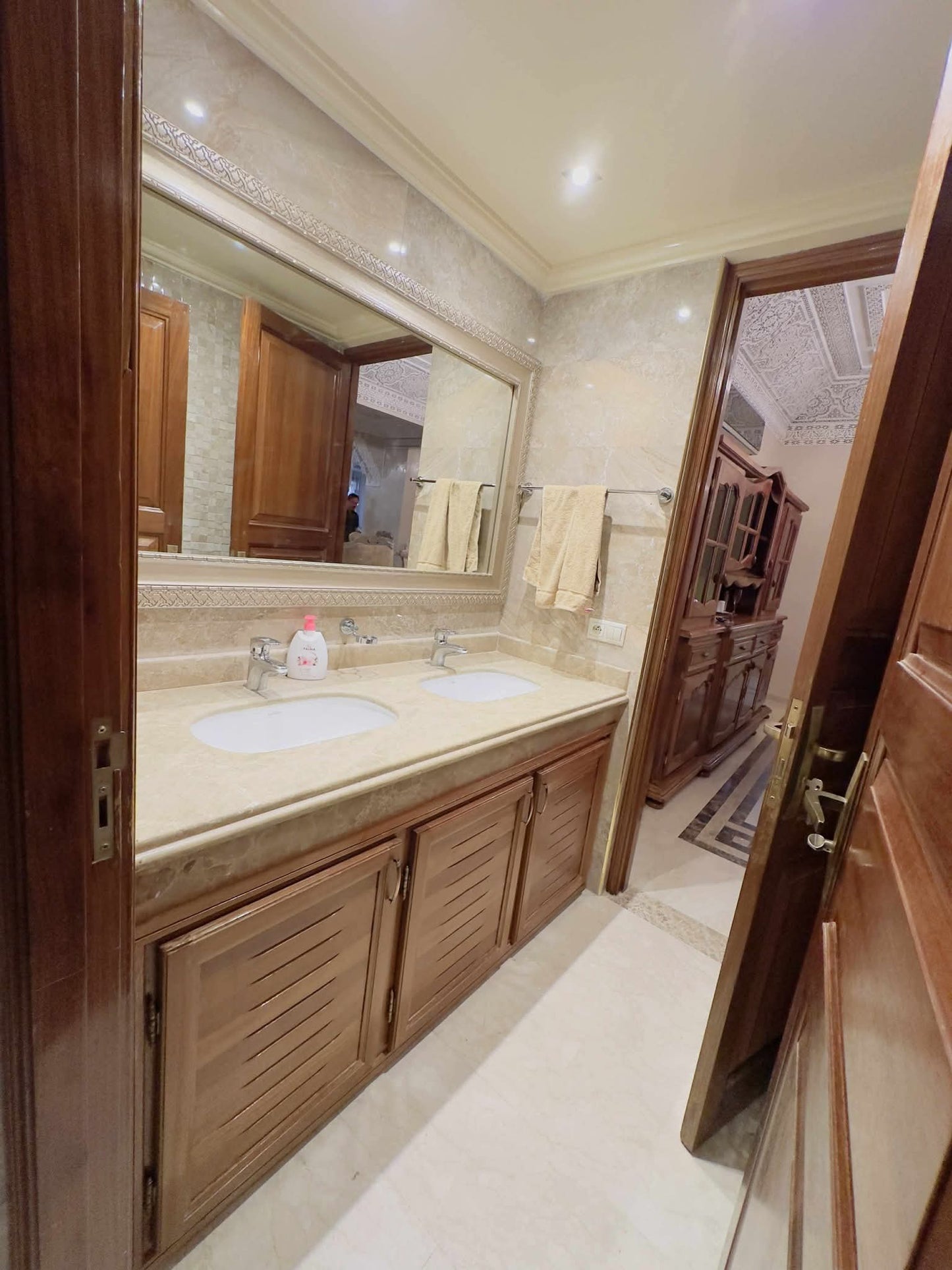 🇲🇦 À VENDRE – Villa traditionnelle spacieuse à Sidi Abbad 1, Marrakech 🇲🇦