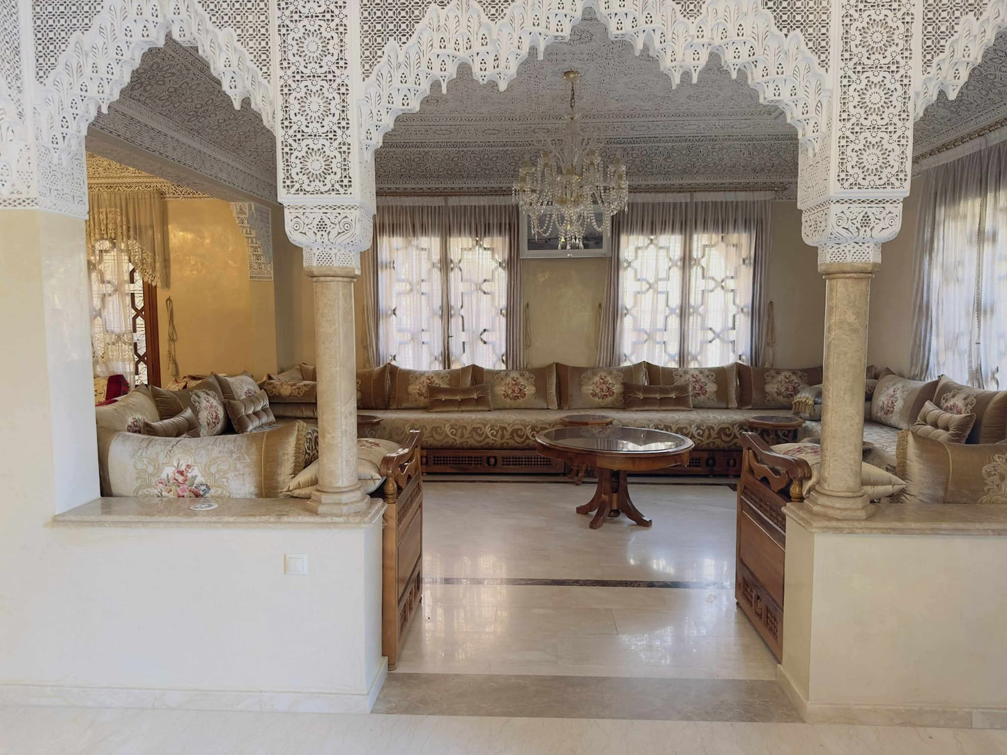 🇲🇦 À VENDRE – Villa traditionnelle spacieuse à Sidi Abbad 1, Marrakech 🇲🇦