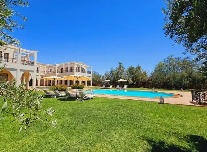 🇲🇦 À LOUER – Villa de Luxe avec Piscine Privée | Marrakech – Location Journalière