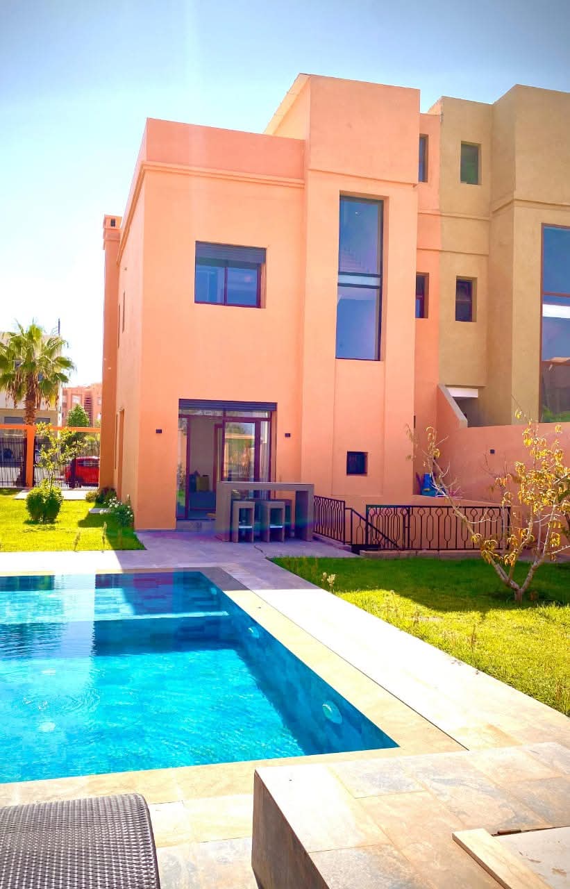 🇲🇦 À VENDRE – VILLA MODERNE AVEC PISCINE À TARGA, MARRAKECH