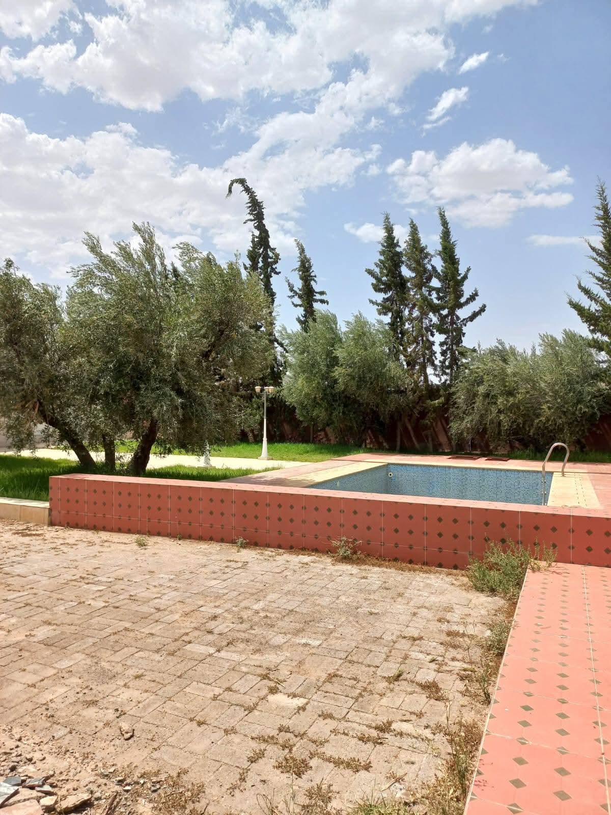 🇲🇦A VENDRE|VASTE PROPRIÉTÉ IDÉALE POUR PROJET COMMERCIAL |Route de l’Ourika – 35 km de Marrakech