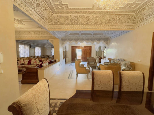 🇲🇦 À VENDRE – Villa traditionnelle spacieuse à Sidi Abbad 1, Marrakech 🇲🇦