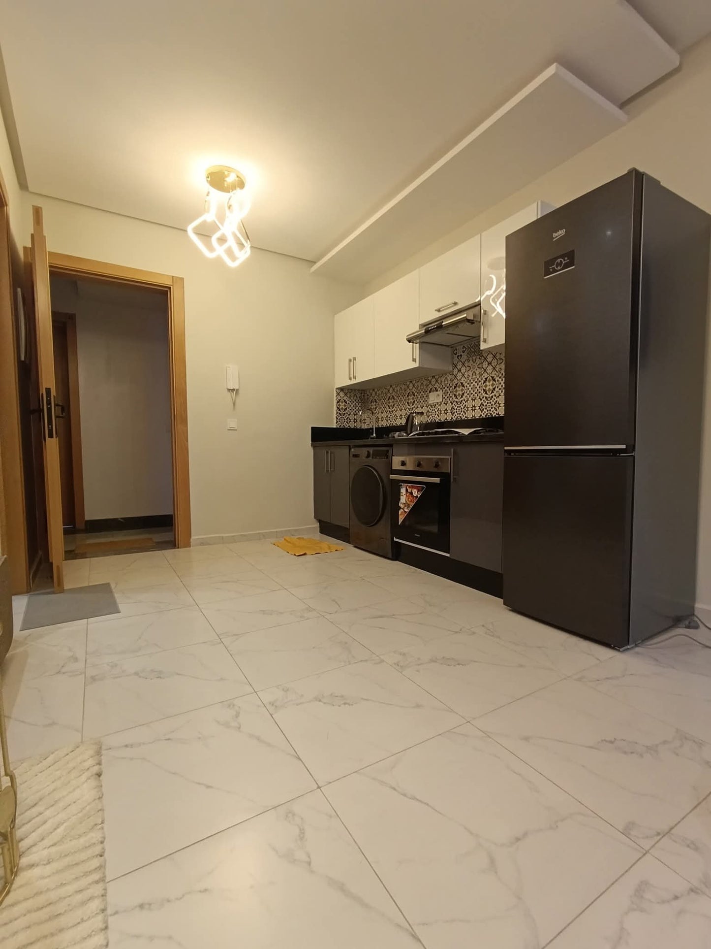 🇲🇦 À Vendre – Studio de Luxe Meublé – Boulevard Moulay Ismaïl –