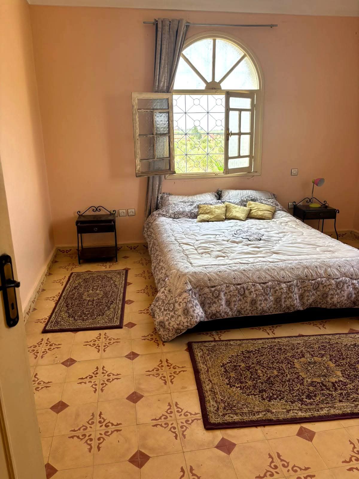 PURE MERVEILLE A VENDRE
Villa contemporaine avec volumes spectaculaires – 250 m² 🔥🇲🇦
Marrakech – AL MAADEN